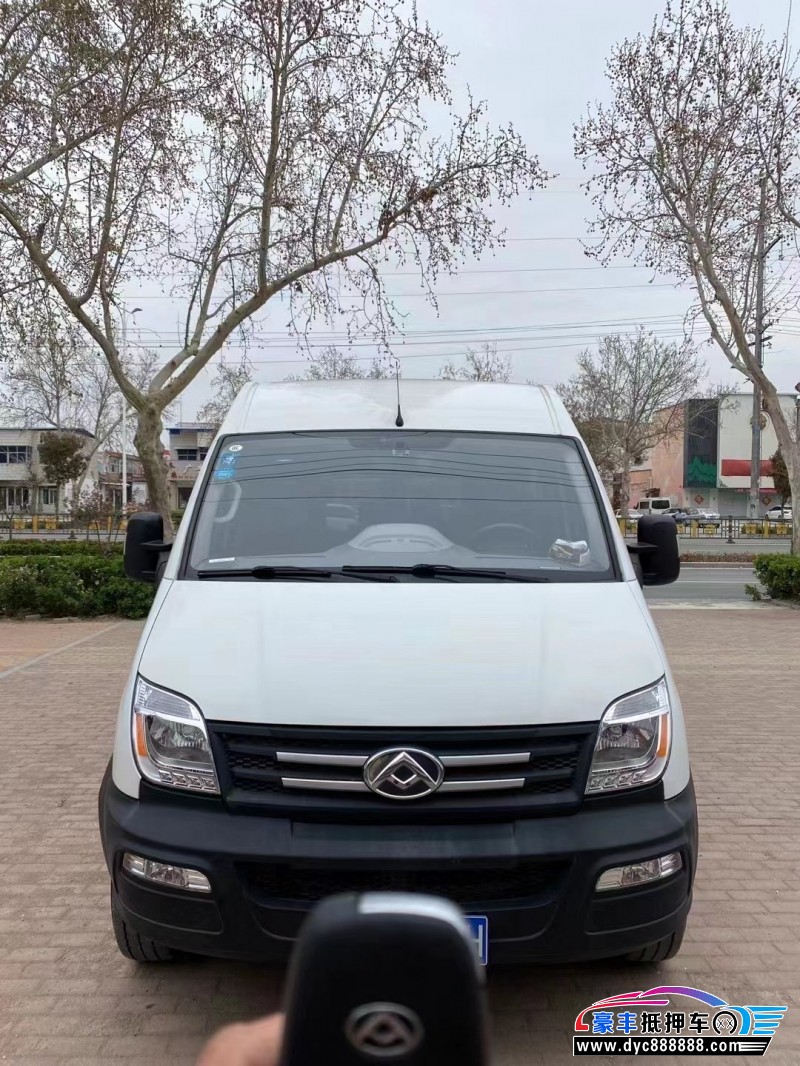 20年上汽大通V80轿车抵押车出售