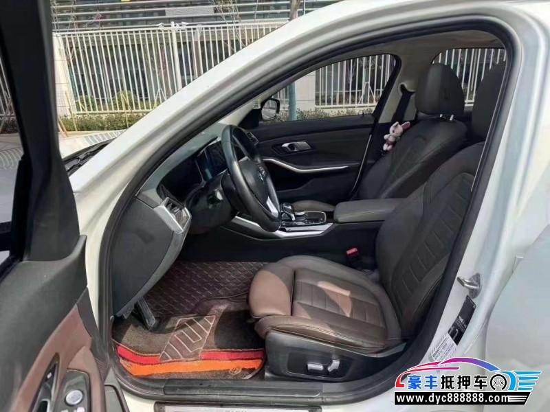 20年宝马3系轿车抵押车出售
