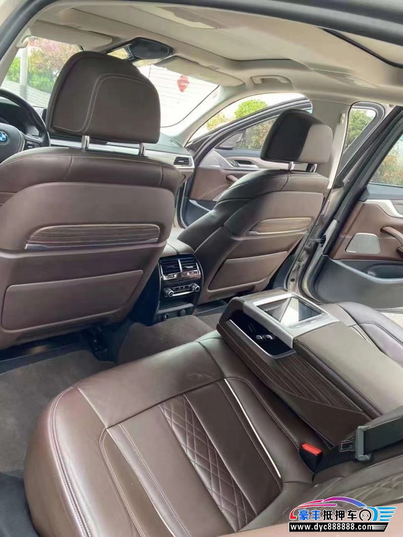 17年宝马5系轿车抵押车出售