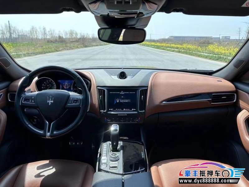 20年玛莎拉蒂莱万特轿车抵押车出售