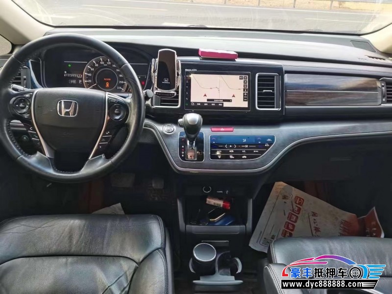 17年本田艾力绅轿车抵押车出售