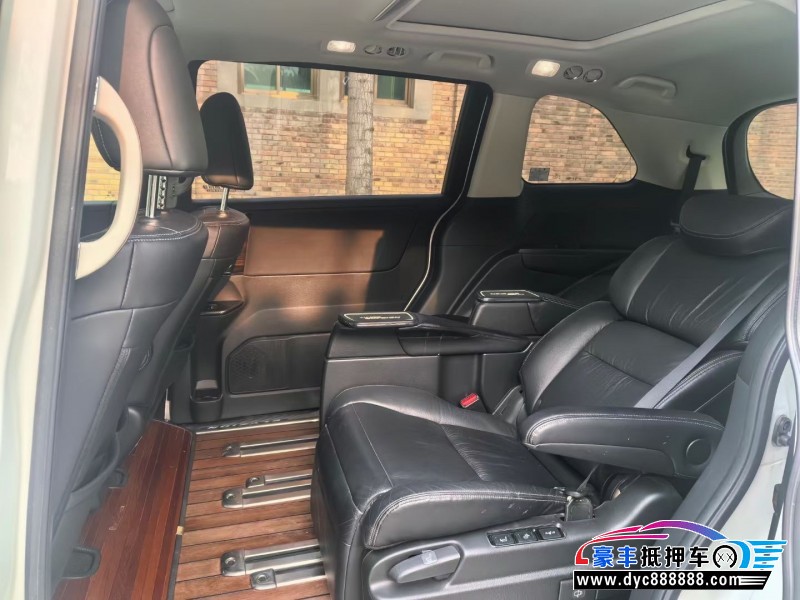 18年本田艾力绅轿车抵押车出售