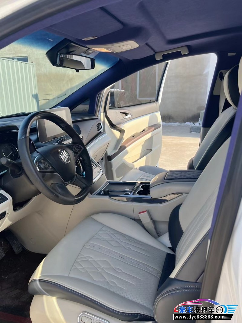 20年别克GL8轿车抵押车出售