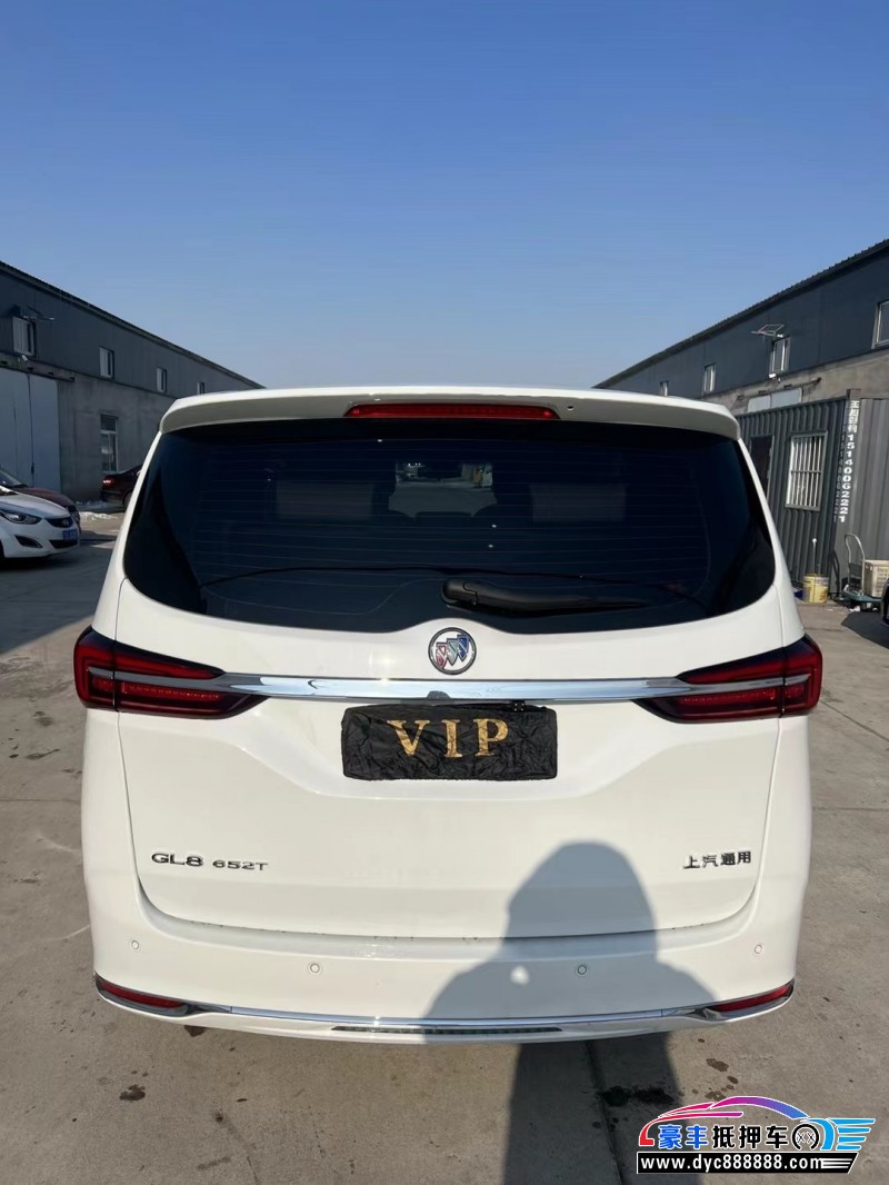 20年别克GL8轿车抵押车出售