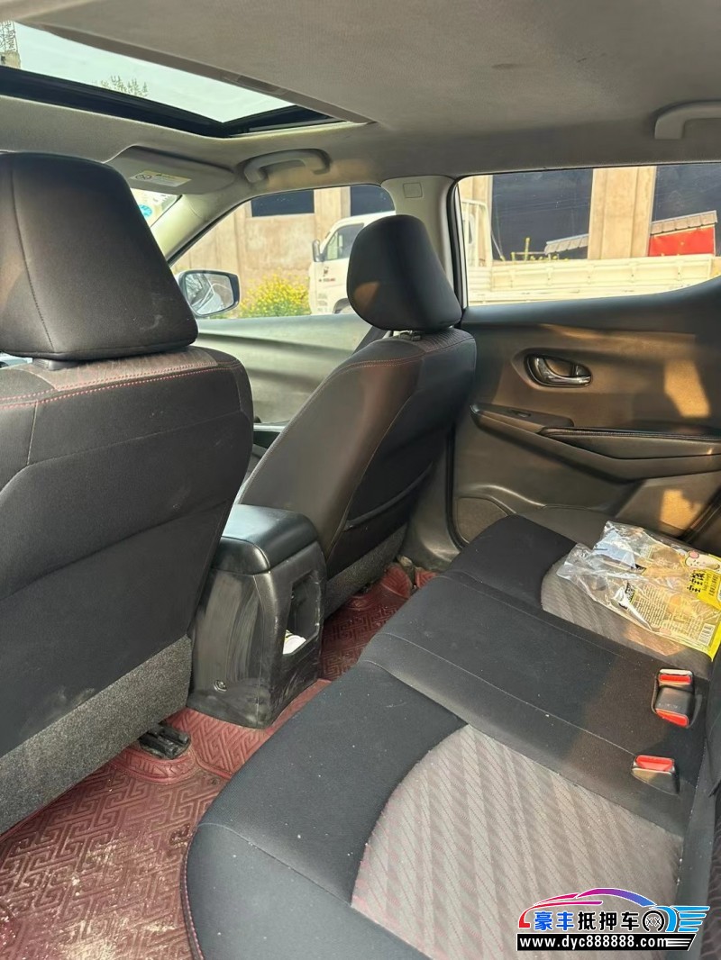 19年日产蓝鸟轿车抵押车出售