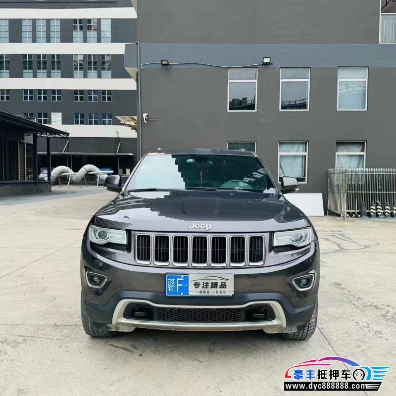 17年Jeep大切诺基轿车抵押车出售