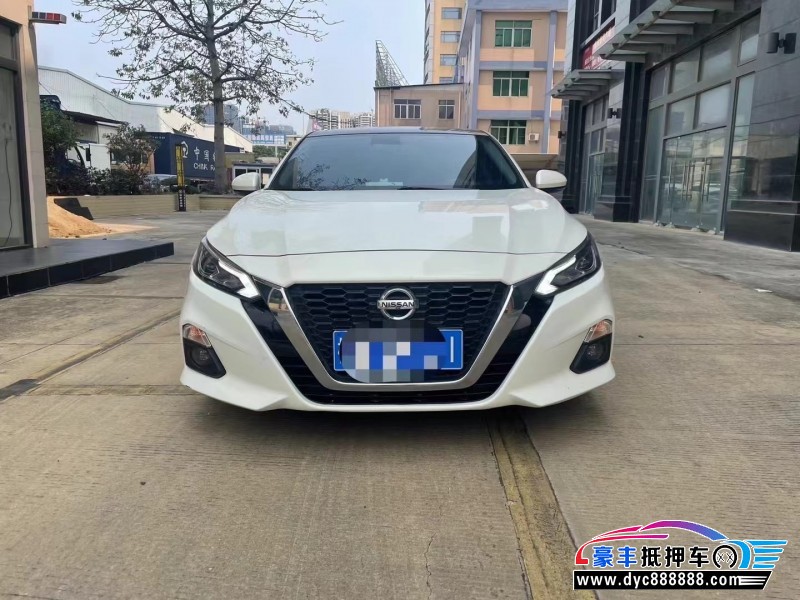 21年日产天籁轿车抵押车出售