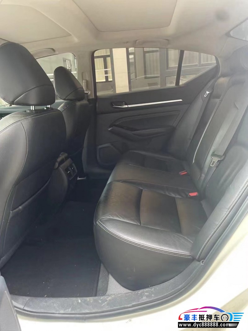 21年日产天籁轿车抵押车出售