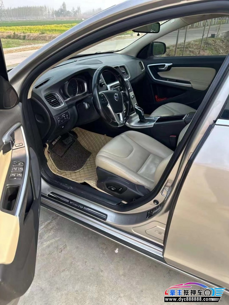 15年沃尔沃S60轿车抵押车出售