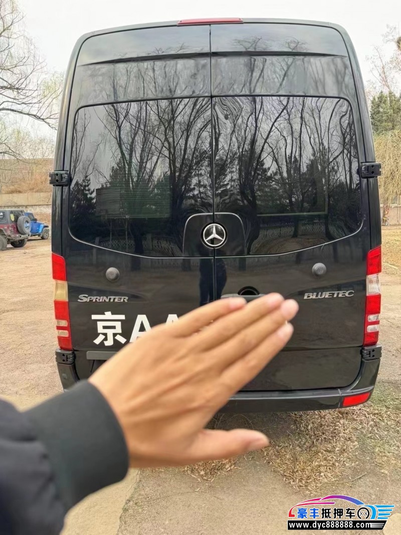 16年奔驰斯宾特轿车抵押车出售