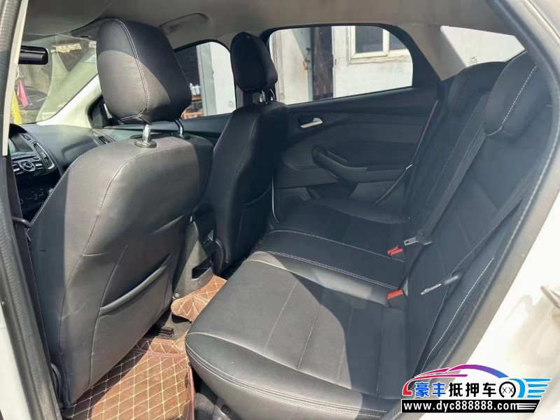 17年福特福克斯轿车抵押车出售