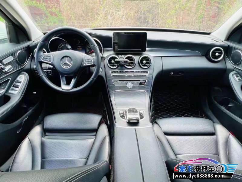 17年奔驰C轿车抵押车出售