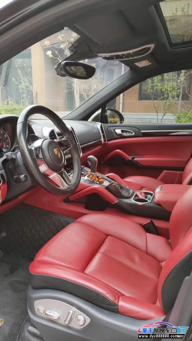 15年保时捷卡宴轿车抵押车出售