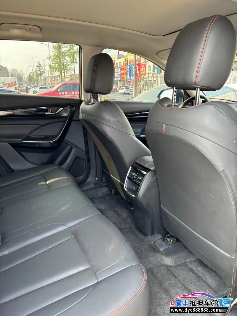 22年东风风神AX7轿车抵押车出售