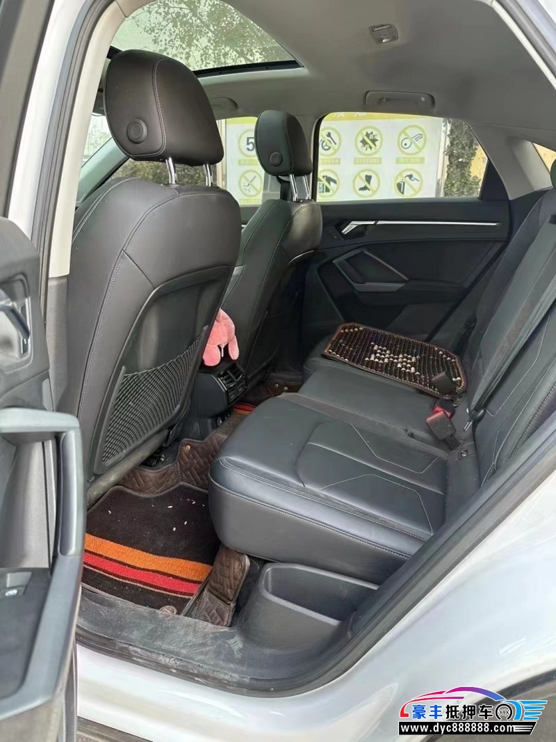 21年奥迪Q3轿车抵押车出售