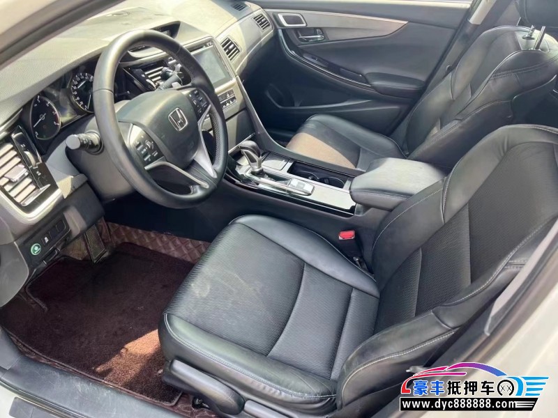 17年本田思铂睿轿车抵押车出售