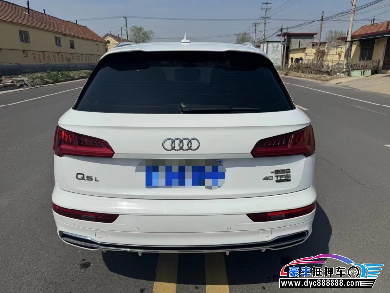 19年奥迪Q5轿车抵押车出售