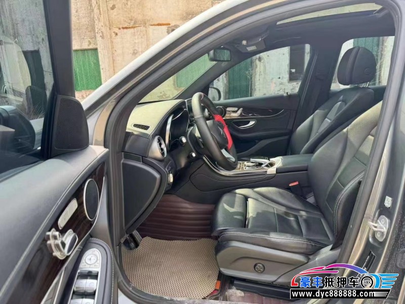 17年奔驰GLCSUV抵押车出售