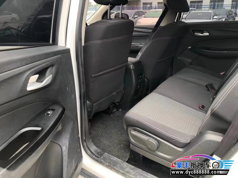 19年宝骏730轿车抵押车出售