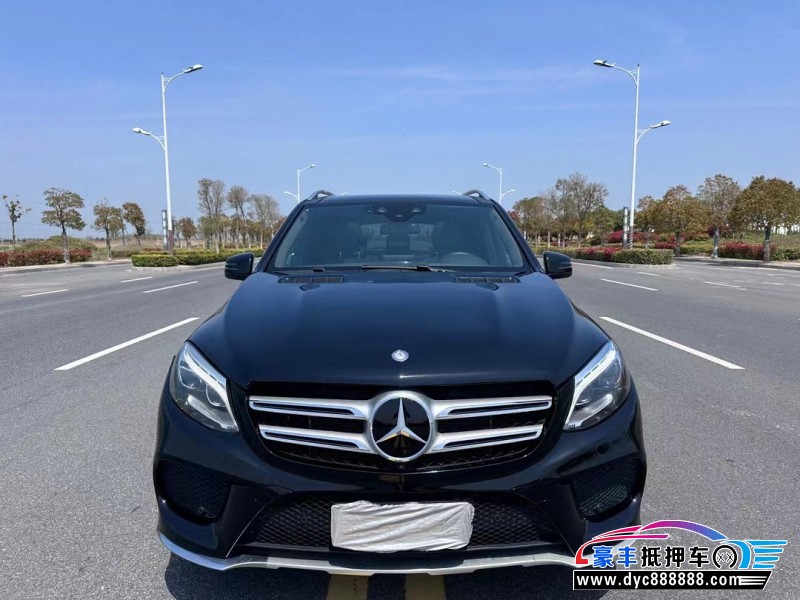 17年奔驰GLE轿车抵押车出售