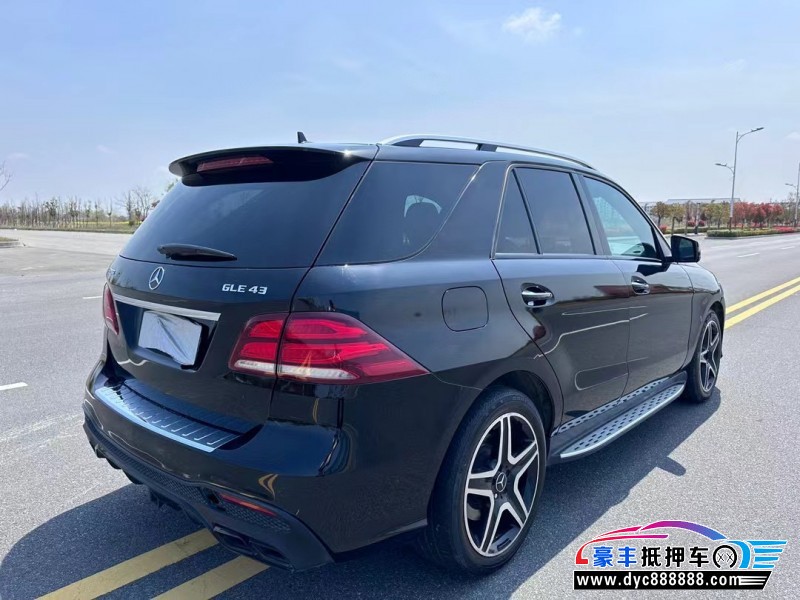 17年奔驰GLE轿车抵押车出售