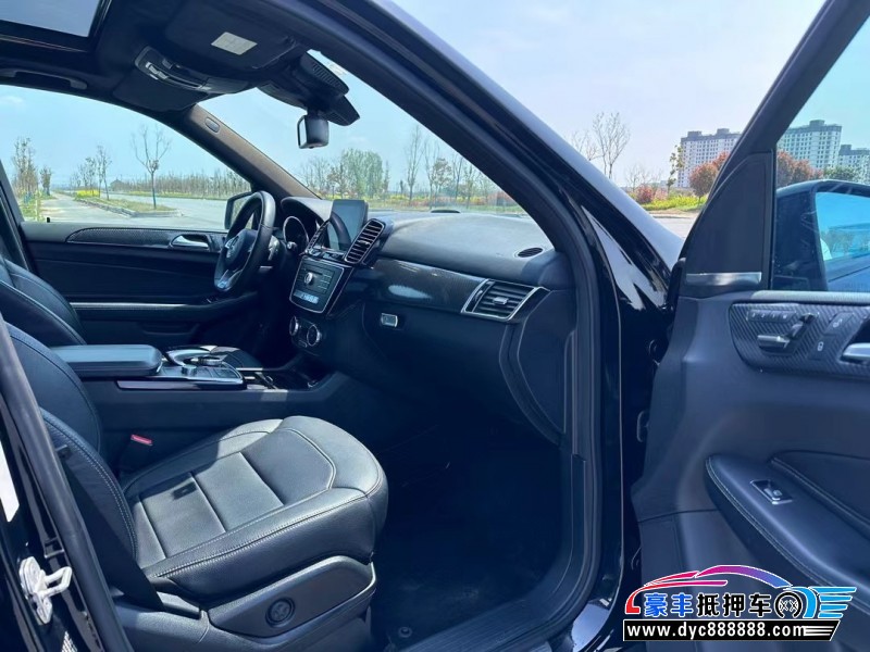 17年奔驰GLE轿车抵押车出售