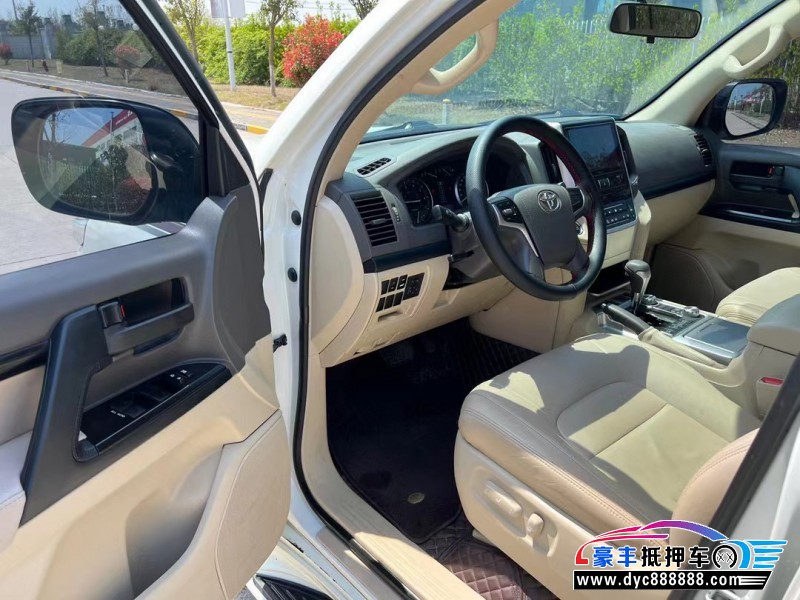 20年丰田兰德酷路泽（陆巡）轿车抵押车出售