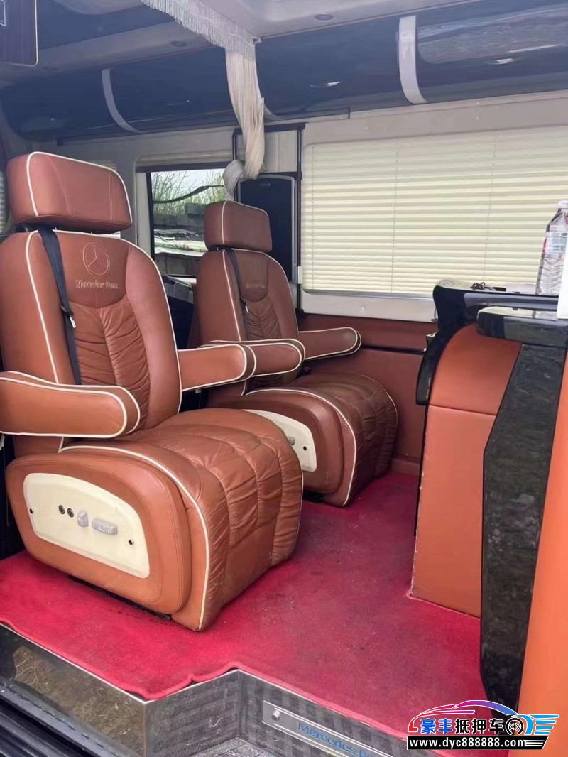 15年奔驰斯宾特轿车抵押车出售