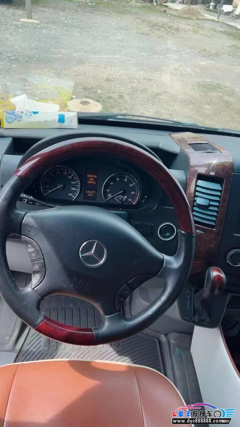 15年奔驰斯宾特轿车抵押车出售