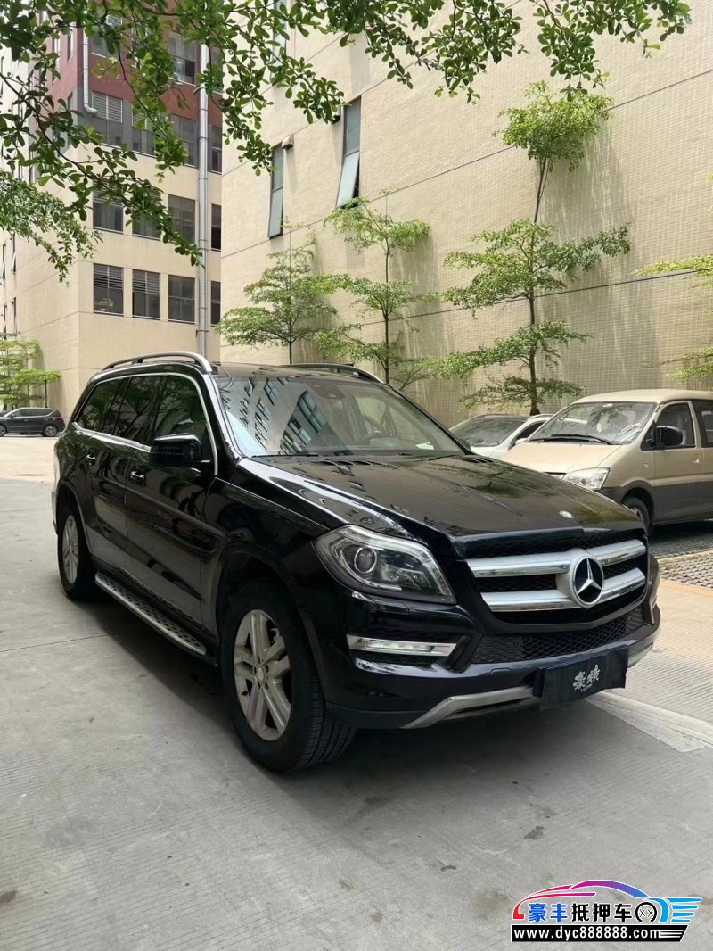 14年奔驰GL轿车抵押车出售