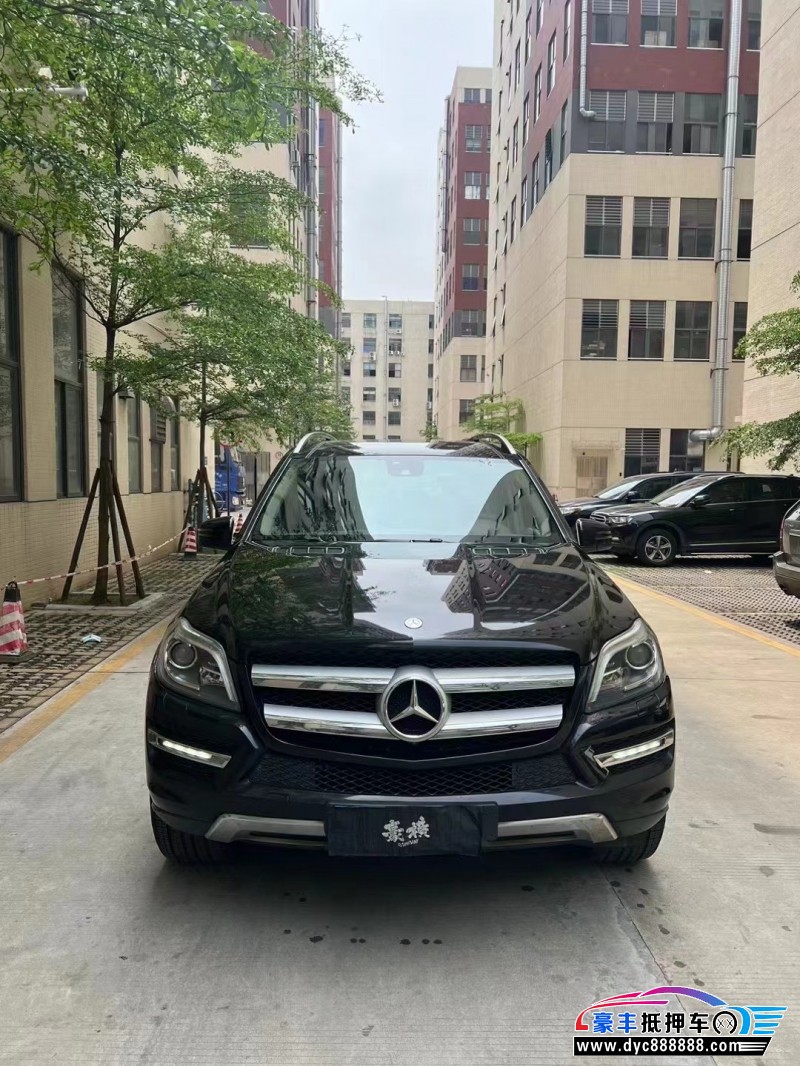 14年奔驰GL轿车抵押车出售