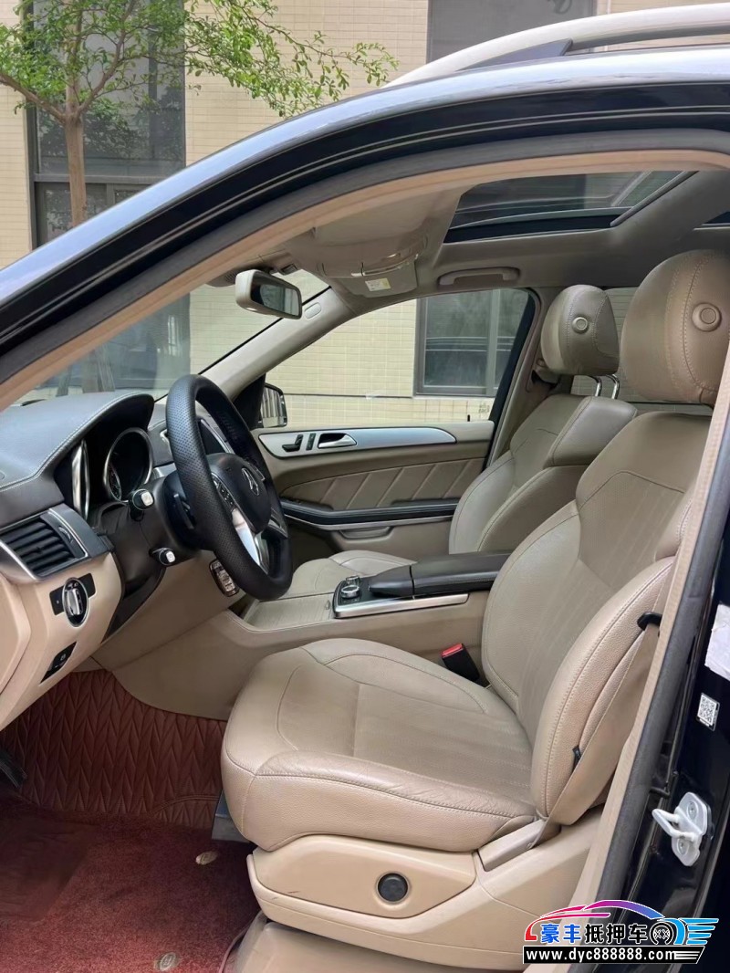 14年奔驰GL轿车抵押车出售