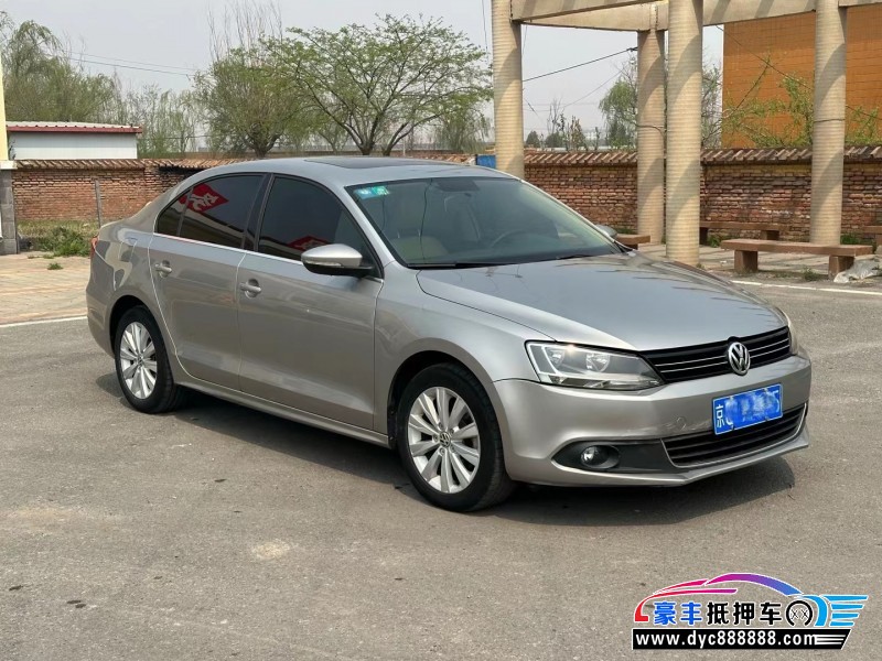 14年大众速腾轿车抵押车出售