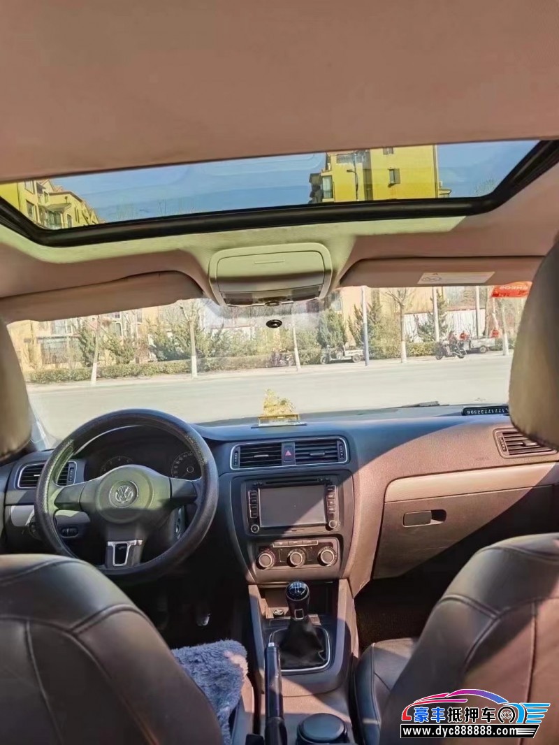 15年大众速腾轿车抵押车出售