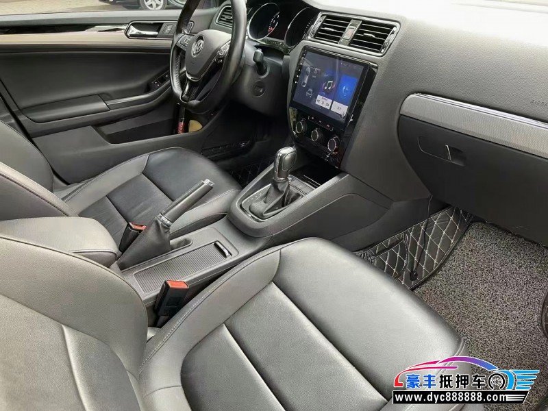 19年大众速腾轿车抵押车出售