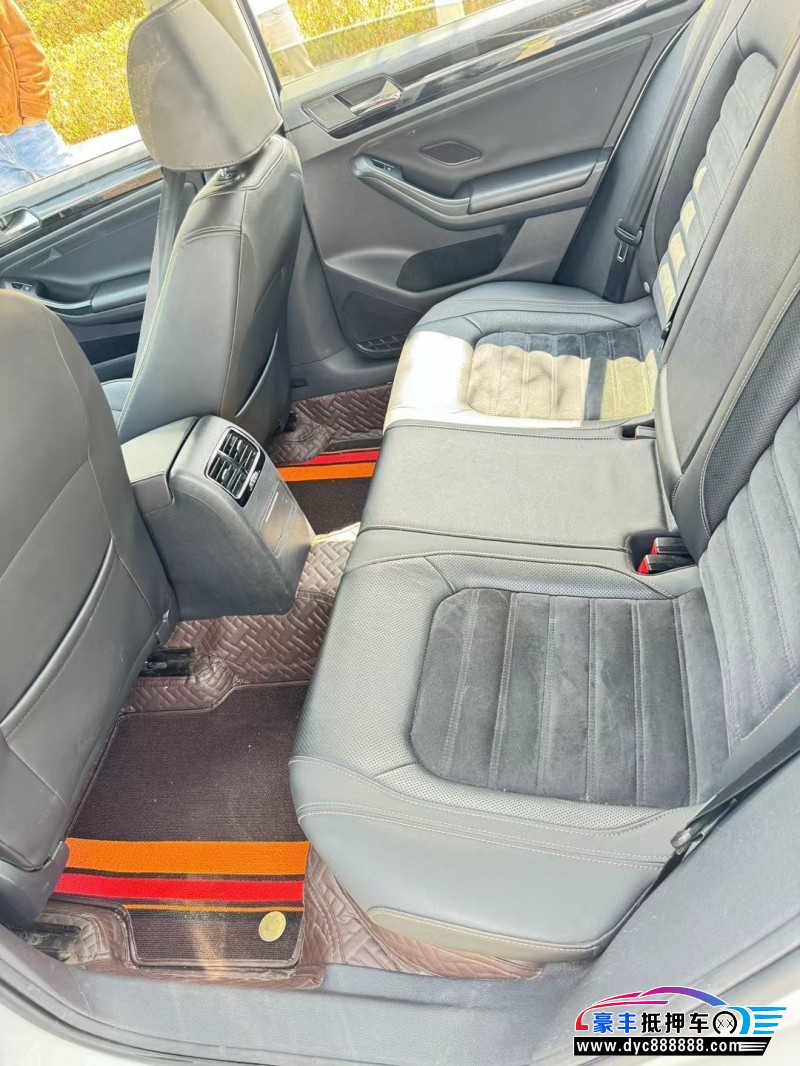 18年大众速腾轿车抵押车出售