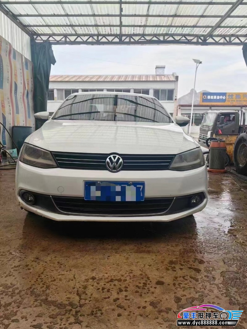 13年大众速腾轿车抵押车出售