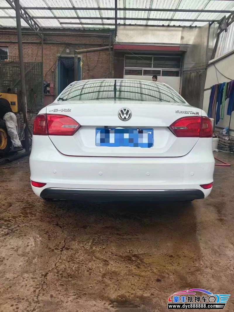 13年大众速腾轿车抵押车出售