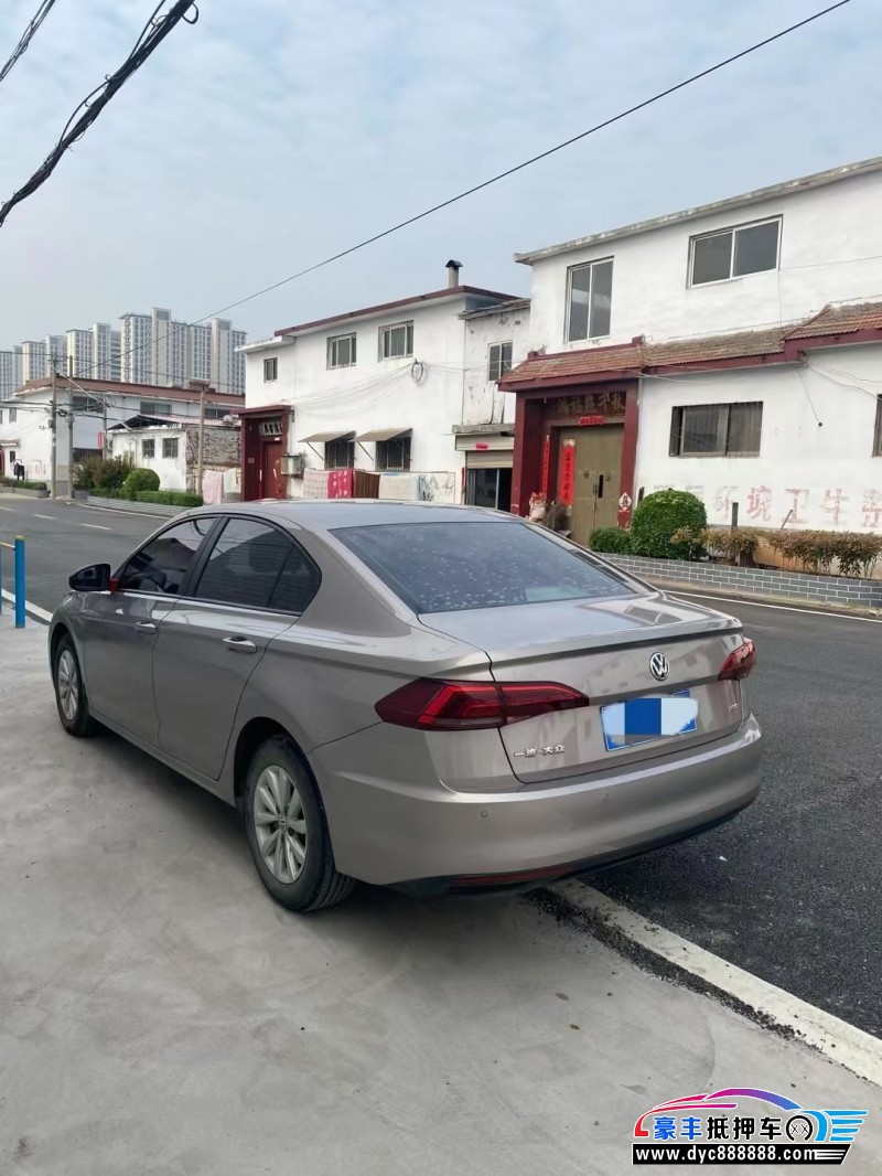 19年大众宝来轿车抵押车出售
