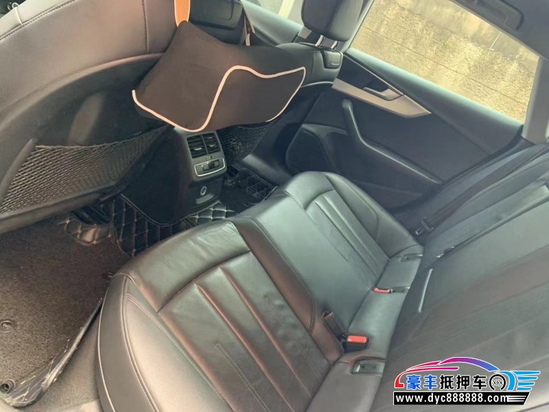 18年奥迪A5轿车抵押车出售