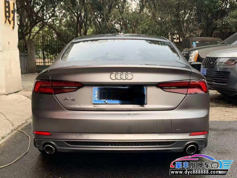 18年奥迪A5轿车抵押车出售