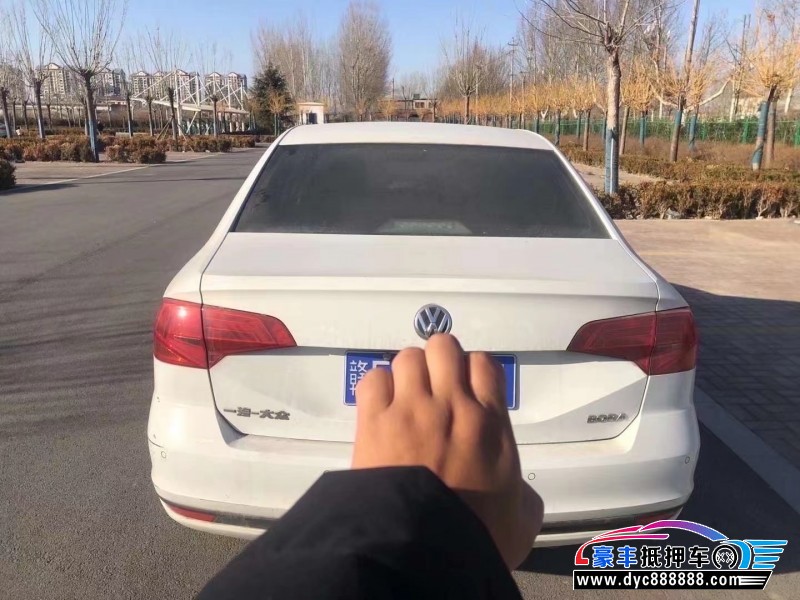 17年大众宝来轿车抵押车出售