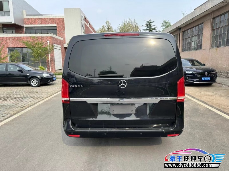 17年奔驰V轿车抵押车出售