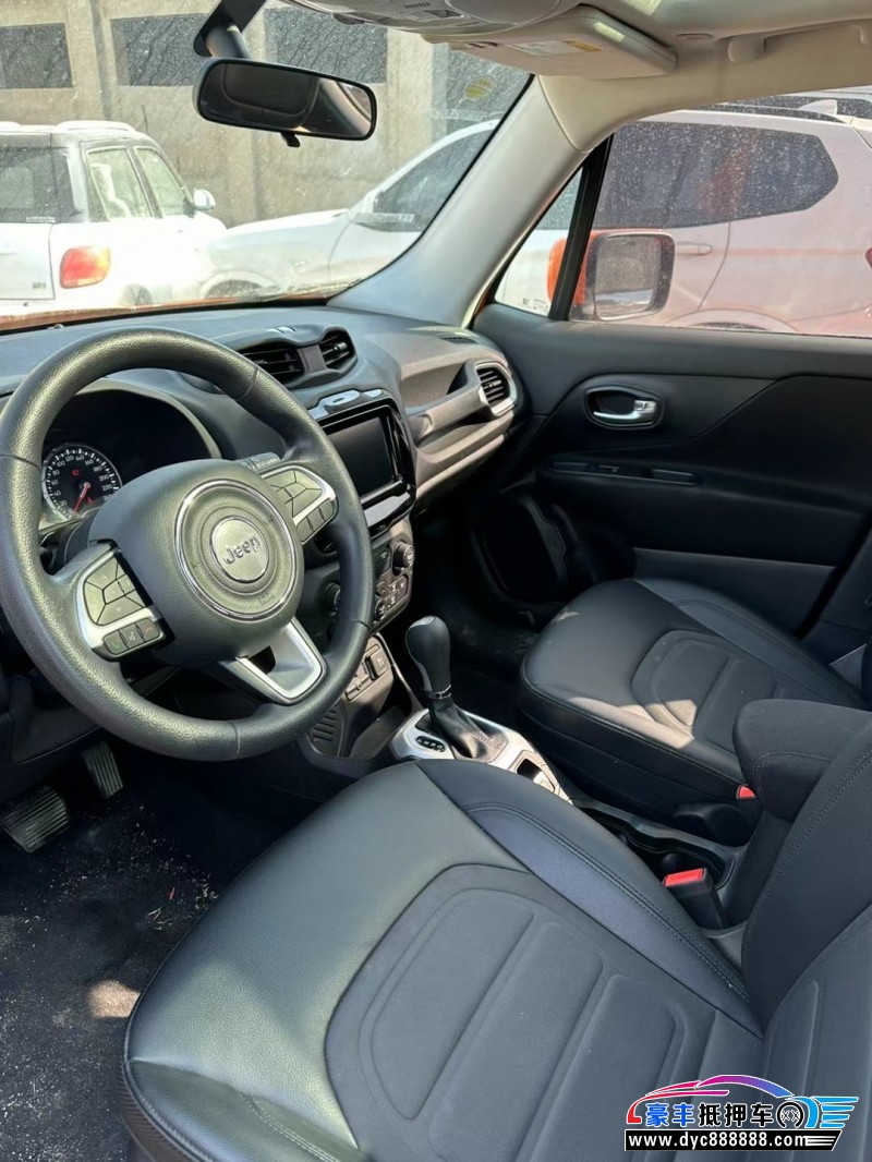 21年Jeep自由侠轿车抵押车出售