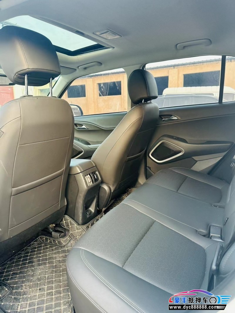 21年现代ix35轿车抵押车出售