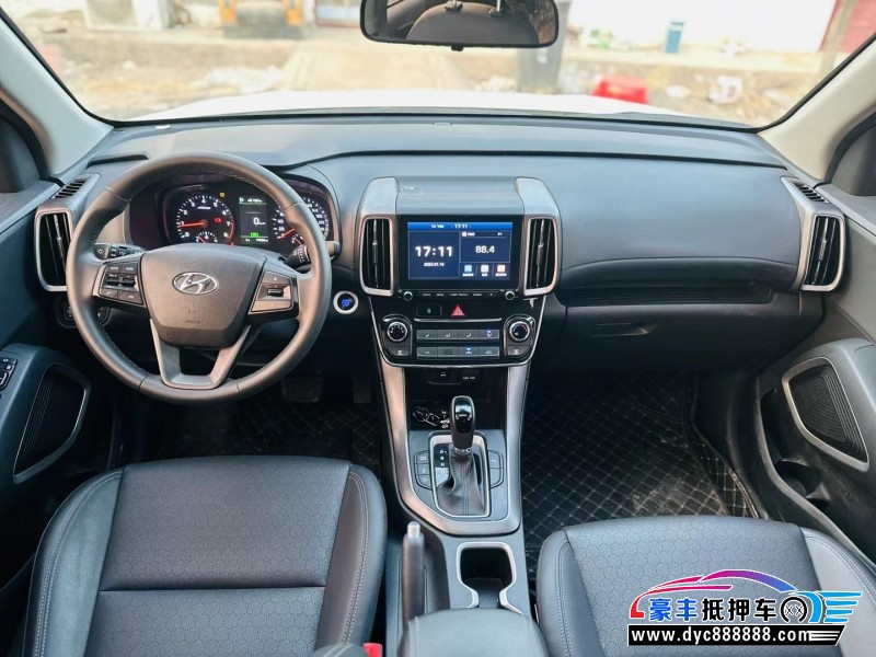 21年现代ix35轿车抵押车出售