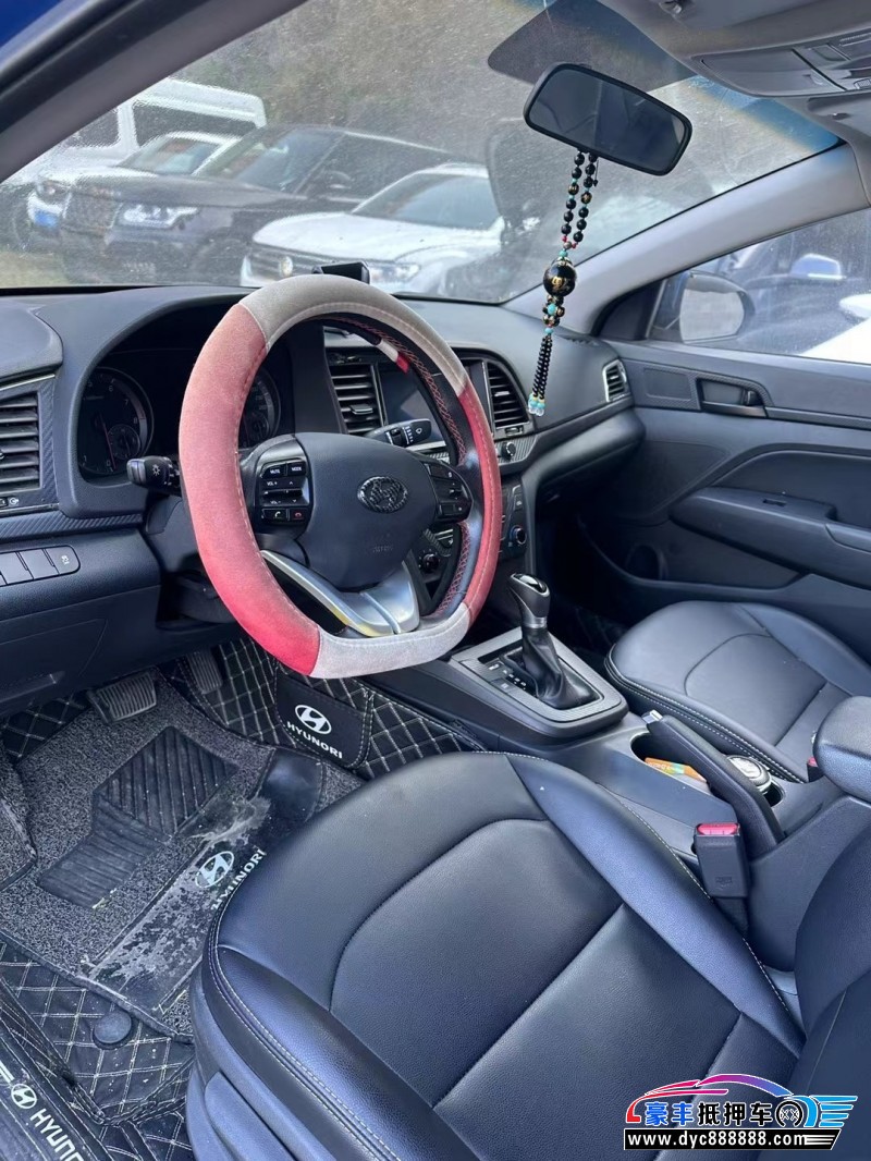 17年现代领动轿车抵押车出售