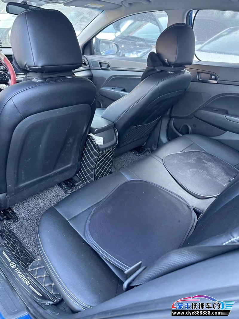 17年现代领动轿车抵押车出售