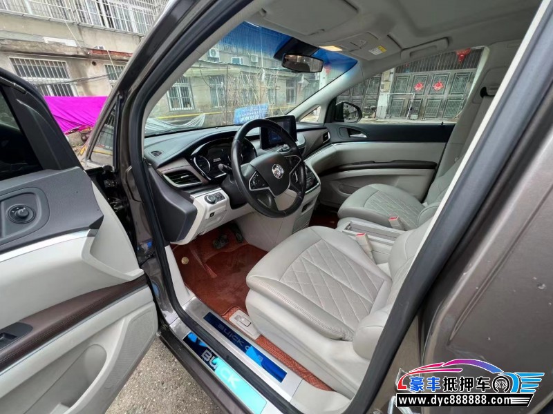 21年别克GL8轿车抵押车出售