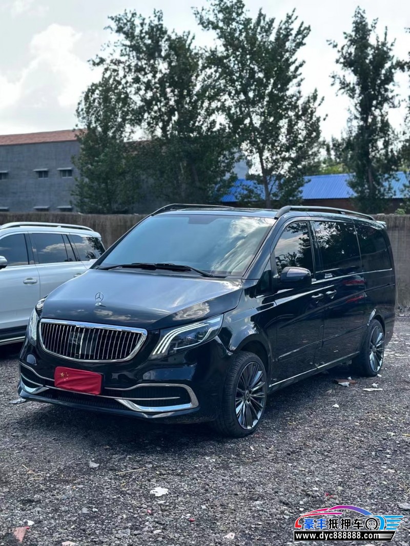 14年奔驰唯雅诺轿车抵押车出售